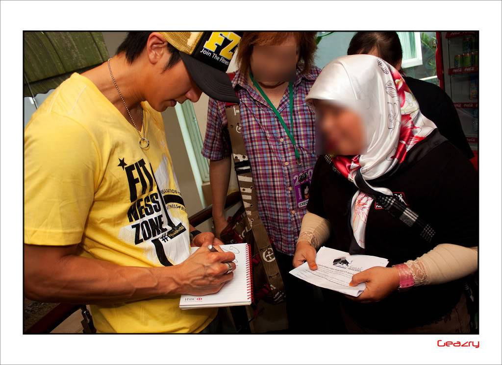 [14.03.2010] Chun tại FZ @ Brunei Chuninbrunei3rev