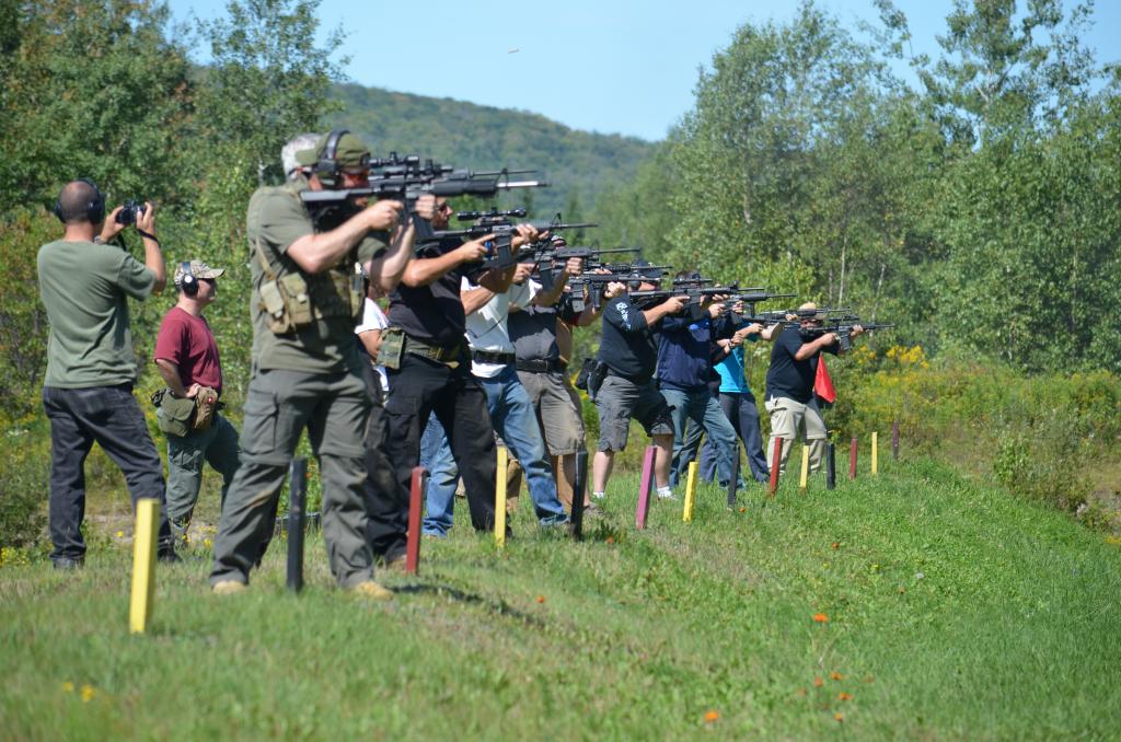 edit Photo 1re réunion des propriétaires de Black gun du Québec - Page 3 393_zpsb63a682a