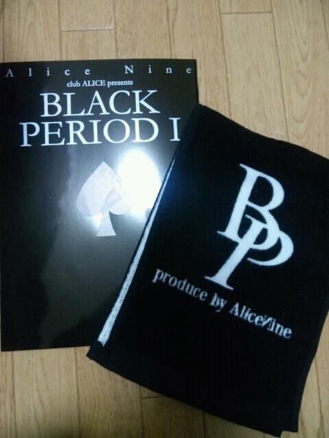 BLACK PERIOD I & WHITE PERIOD III Bvvv12