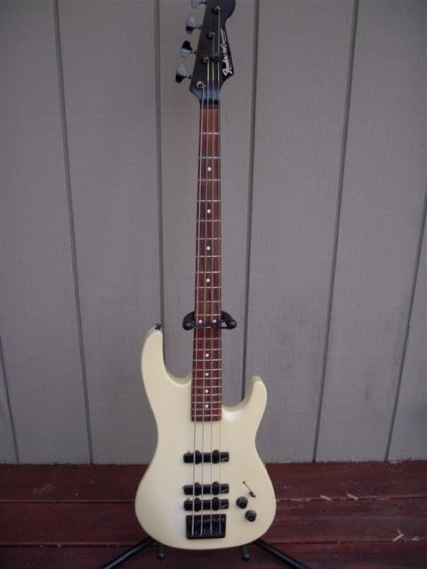 Fender Raro HM bass Hmfronttotal