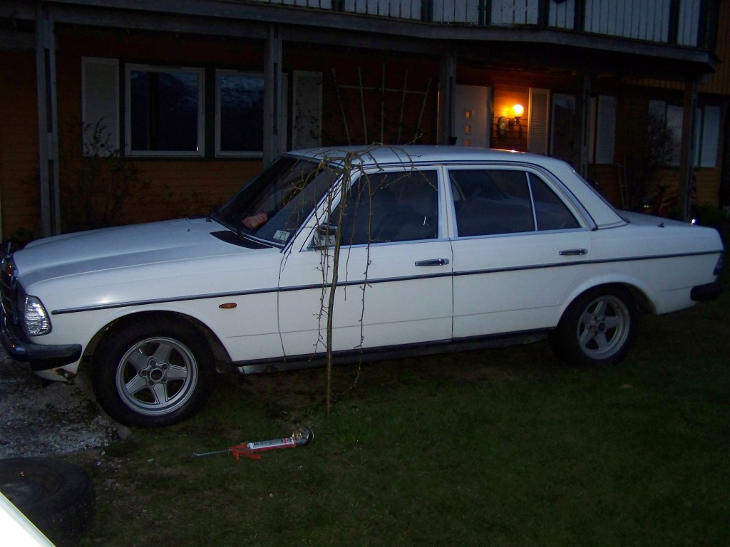 Frisvik's mercedes w123 '82 101_2650