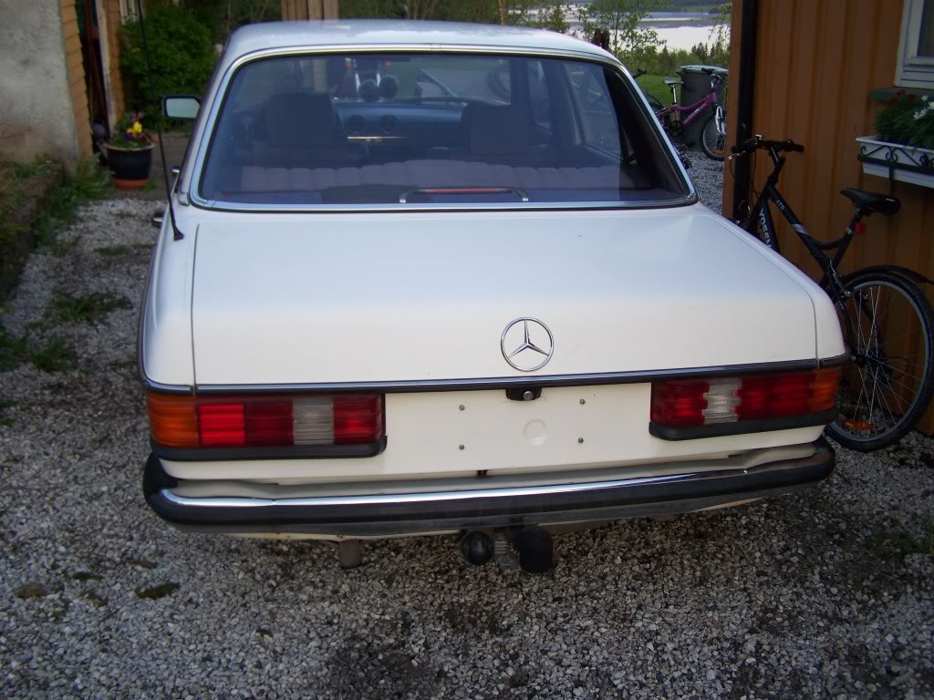 Frisvik's mercedes w123 '82 Bilde415