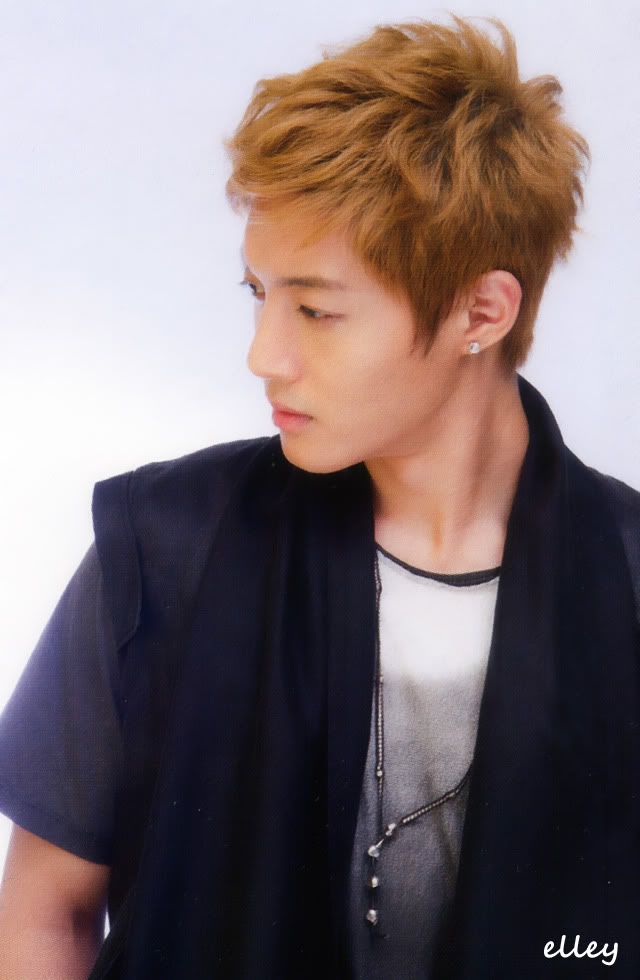 [scans] Hyun Joong – Hanryu PIA 2011 Octubre 1241bd384e7a6b150d57d0