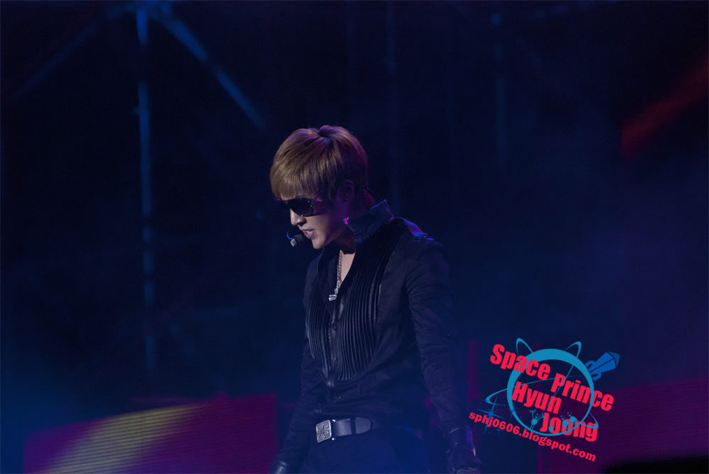 [HJL] Super Perfect Concert at Shenzhen - China [16.09.11] (5)  5d6034a85edf8db11ca48e3a0923dd54574e74e2