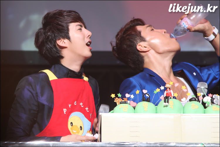 [YS+KJ+JM+HJB] Hyung Jun’s 24th birthday party (6) Ert54654645634-jpfg