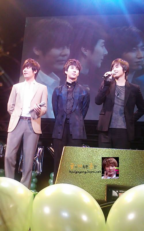 [YS+KJ+JM+HJB] Hyung Jun’s 24th birthday party (6) Sdfsadf