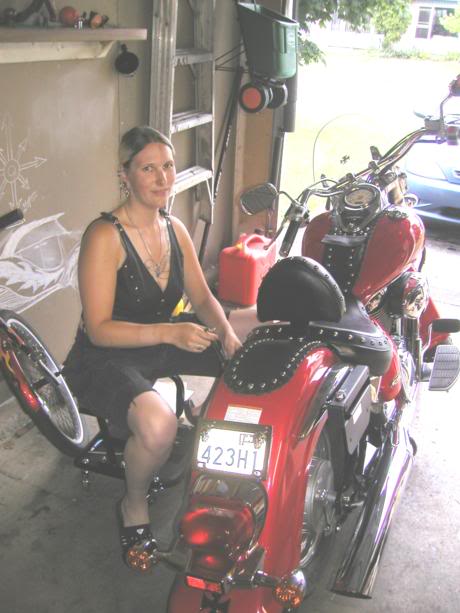 * Mistress K's adventure in modifying a Suzuki Intruder C50 / C800 * 106-1