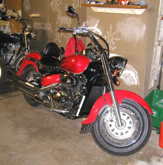 * Mistress K's adventure in modifying a Suzuki Intruder C50 / C800 * 62