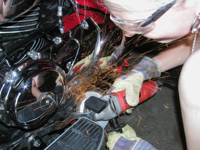 * Mistress K's adventure in modifying a Suzuki Intruder C50 / C800 * 82