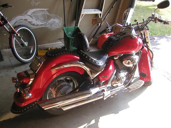 * Mistress K's adventure in modifying a Suzuki Intruder C50 / C800 * 89-1