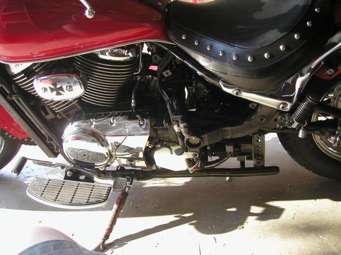 * Mistress K's adventure in modifying a Suzuki Intruder C50 / C800 * 91-1