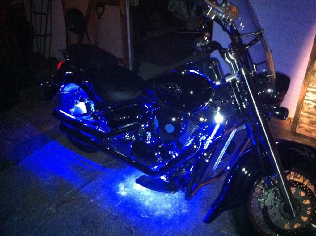 Couple of pics of my .......... 2010 Suzuki Intruder C800 Cruiser IMG_0329