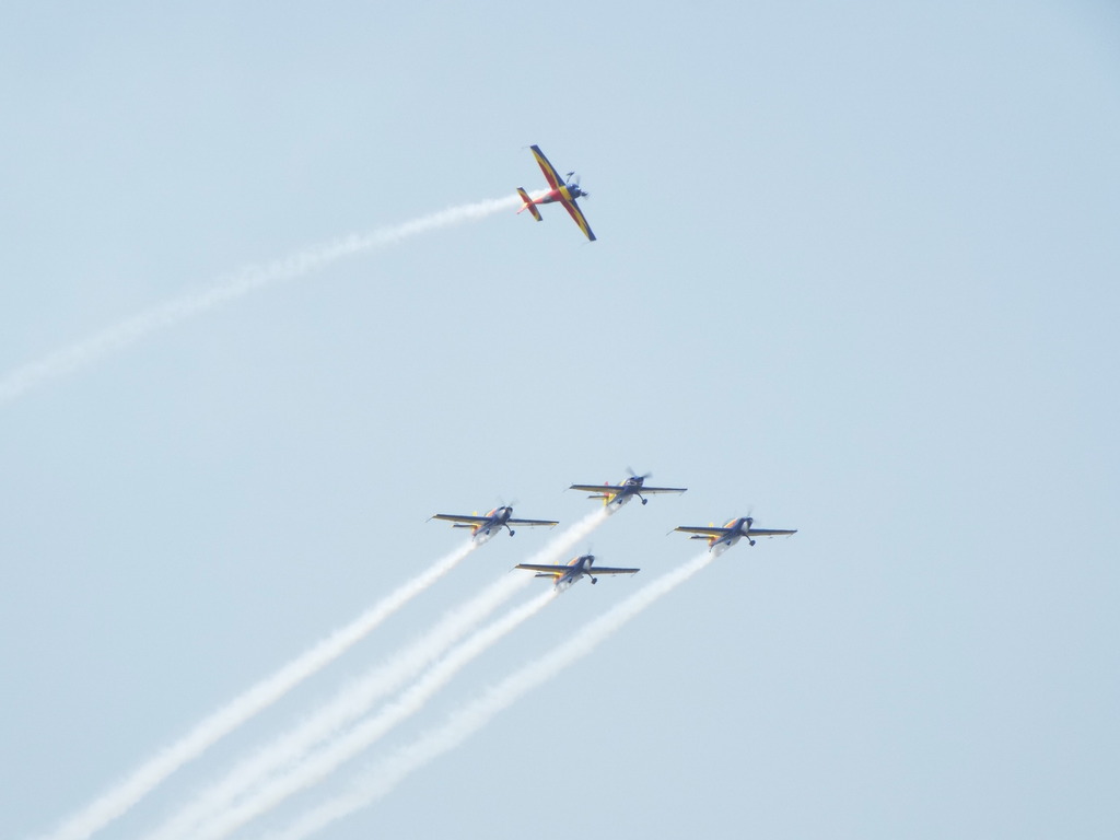 BUCHAREST INTERNATIONAL AIR SHOW BIAS 2016 14_zpsytism4k4