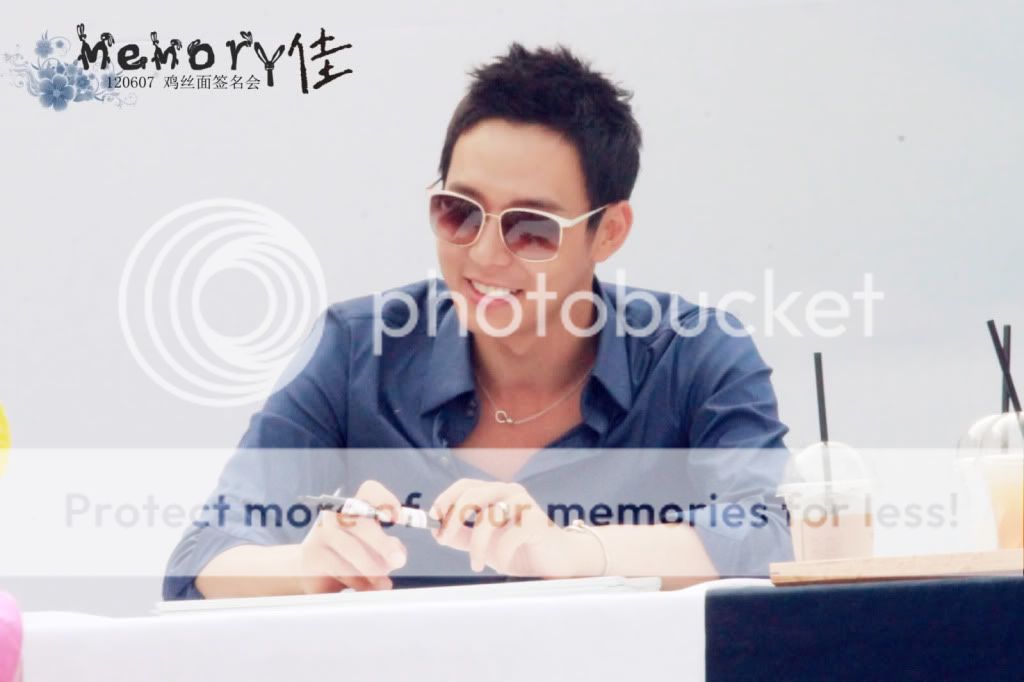 FOTOS "Firma de Autografos de Ottogi" - Yoochun (07/06/2012) parte 5 152nux5