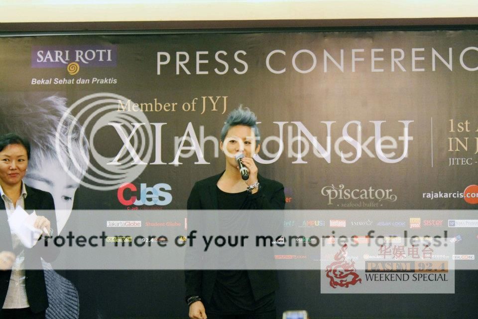 FOTOS "XIA Tarantallegra 1st Asia Tour" en Jakarta - Conferencia de Prensa (15/06/2012) 282802_10150768640922185_847998343_n