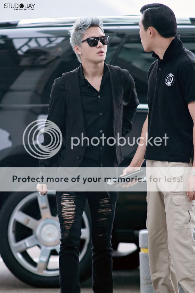 FOTOS "Aeropuerto Incheon" - Junsu (22/06/2012) parte 2 Sj2