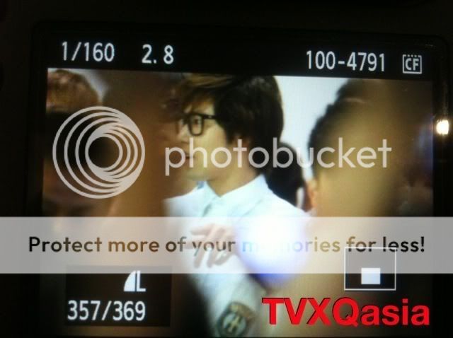 FOTOS "Aeropuerto de Hong Kong" - TVXQ (22/06/2012) T1-2