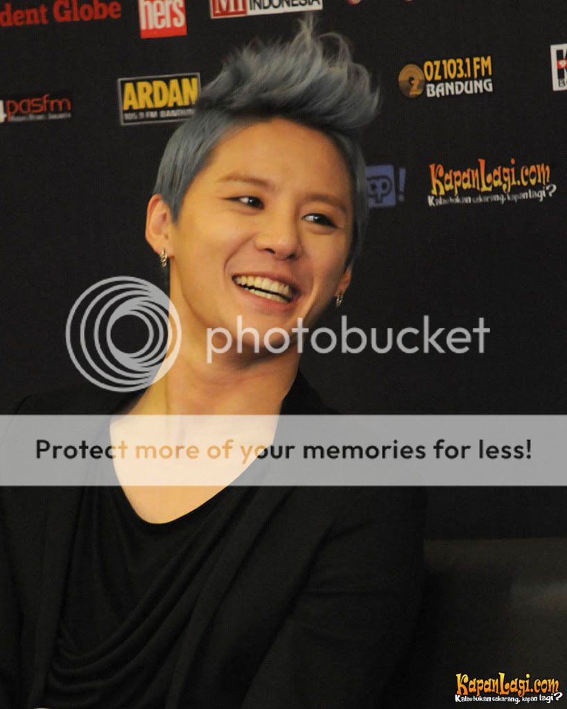 FOTOS "XIA Tarantallegra 1st Asia Tour" en Jakarta - Conferencia de Prensa (15/06/2012) parte 3 Xia_junsu_preskon_di_jakarta_1-20120615-003-bambang