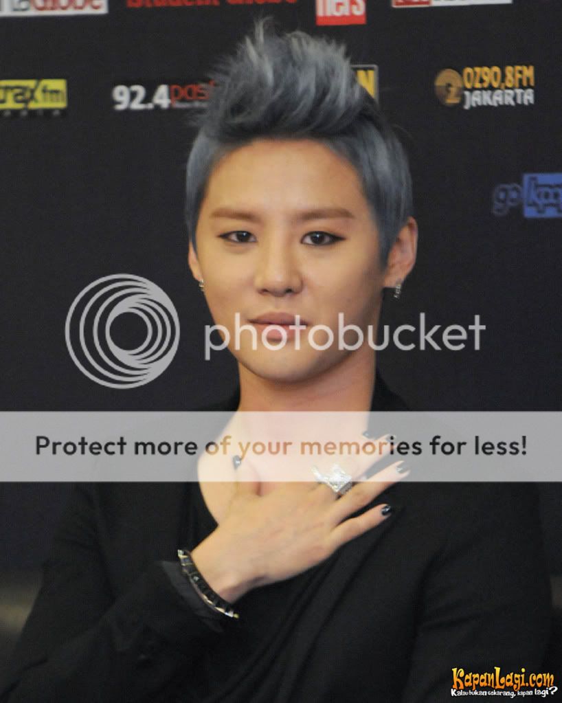 FOTOS "XIA Tarantallegra 1st Asia Tour" en Jakarta - Conferencia de Prensa (15/06/2012) parte 3 Xia_junsu_preskon_di_jakarta_2-20120615-006-bambang