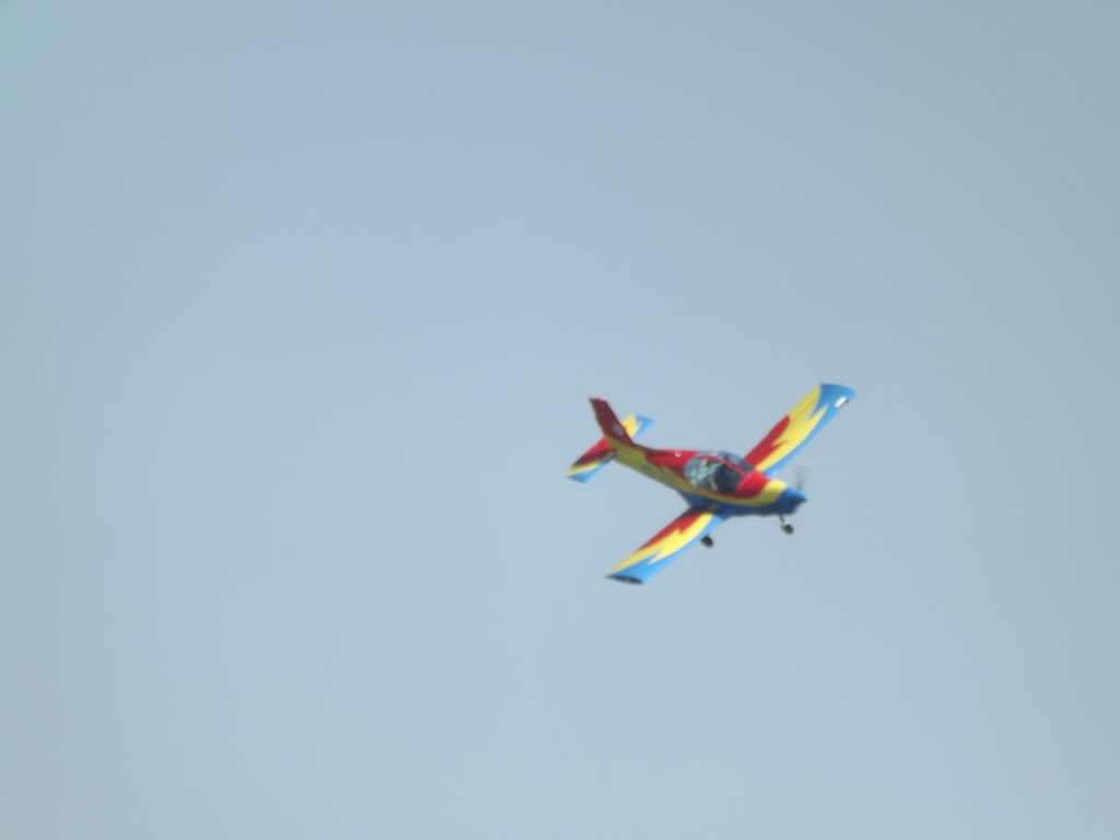 BUCHAREST INTERNATIONAL AIR SHOW 2012 HW4