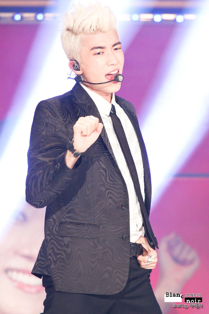 [01.08.12] PICS SBS London Olympics Festival “ALL Rock! Korea” Wooyoung 1207290022