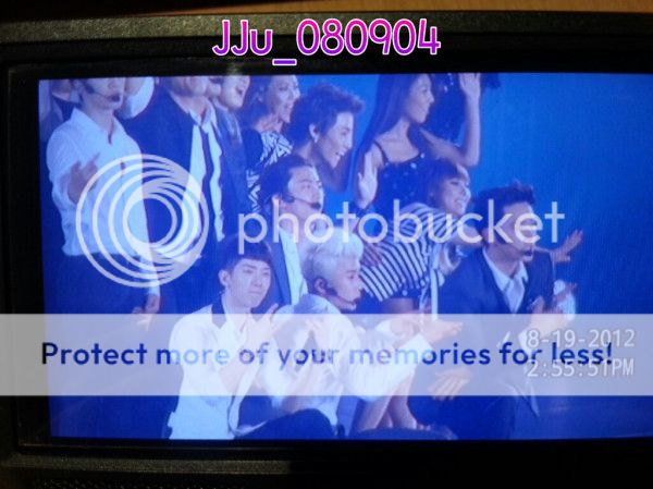 [19.08.12] PICS JYP Nation au Japan Ne3he