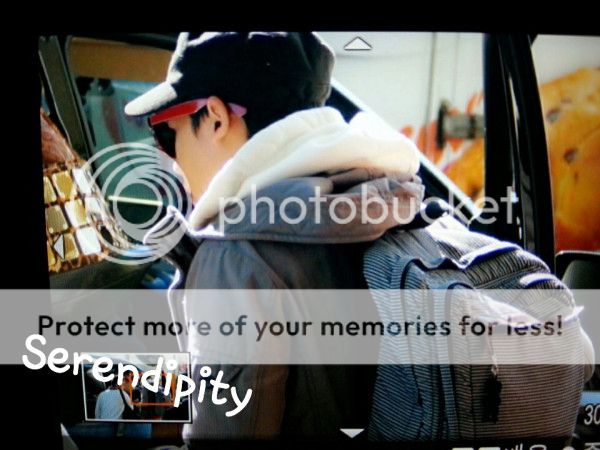 [02.11.12] [PICS] 2PM dans l'Aéroport de Gimpo vers la Corée RxqA6