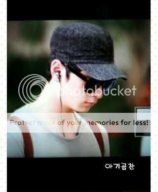 [17.08.12] PICS 2PM à l'aéroport au Japon Tumblr_m8vtz6aKgy1rbdfiyo1_400