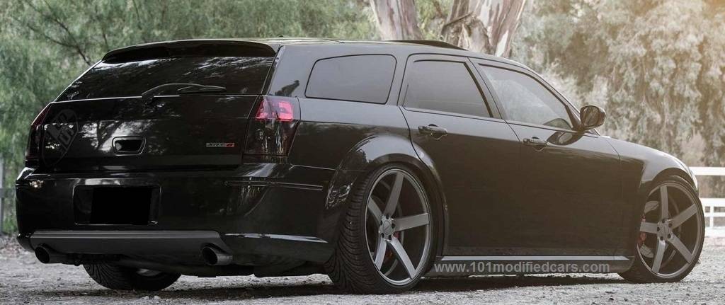 Dodge Magnum SRT8 -Concluida pag.2 Modified-dodge-magnum-srt-8-station-wagon-black-vossen-wheels-vvscv3-22-inch-rims-rear-bumper-dual-exhausts_zpsed9613dc