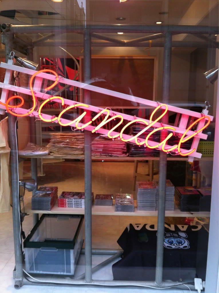 SCANDAL SHOP in Harajuku (7.20.12-8.31.12) Clip_6-5