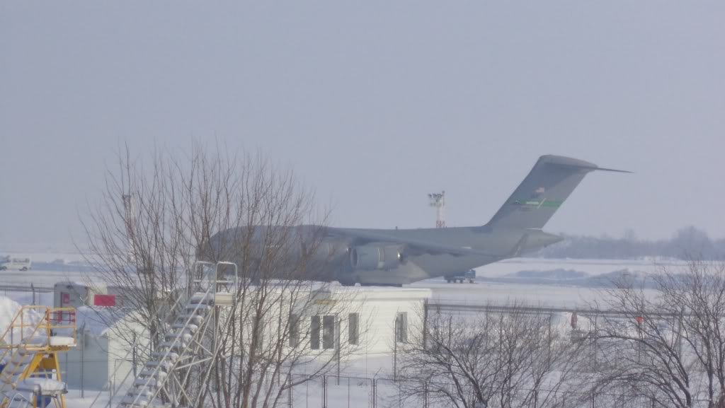 Aeroportul Bucuresti (Henri Coanda/Otopeni) - Februarie 2012 Mare