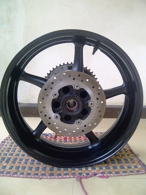 [SOLD] Limbah Moge Velg Berlakang Yamaha R6 IMG-20140119-02638_zps306dd130