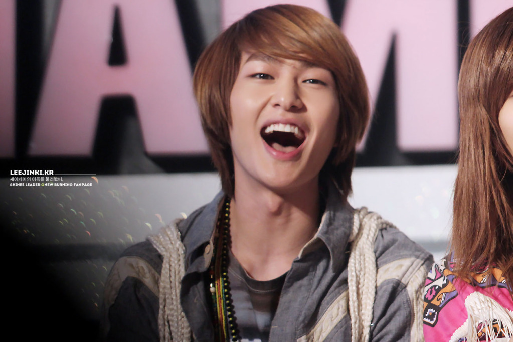 Onew's picture - Page 4 2577