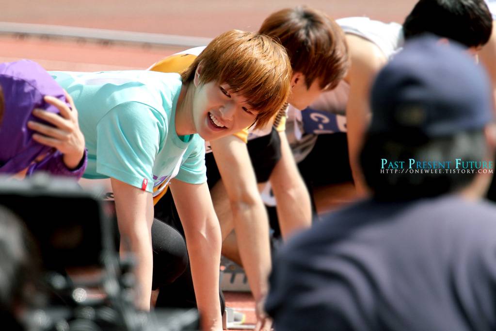 [13-09-2011] Idol Athletics Championship (13pic-ONLY ONEW) 110827_m02