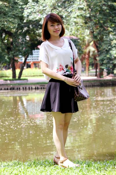 Ngắm chị em VNBeauties xúng xính váy hoa chào hè! IMG_2862