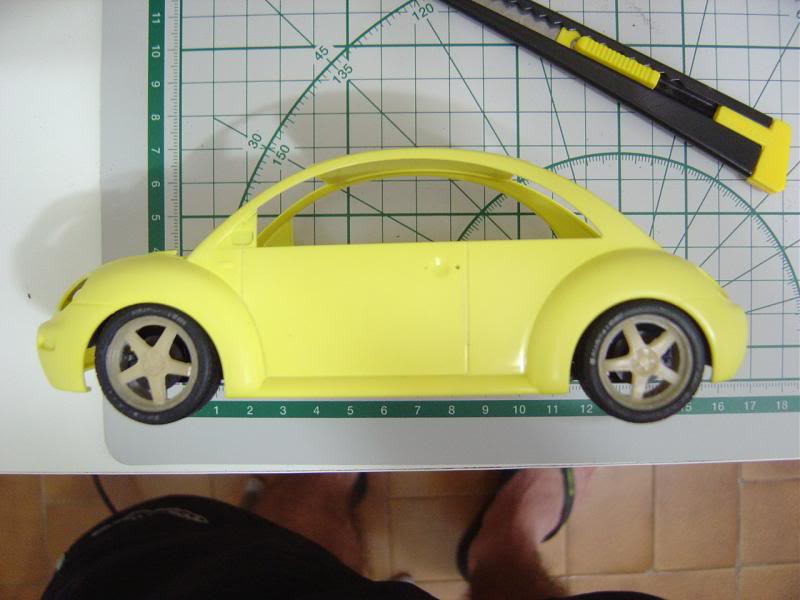 VW New Beetle Tamiya - Finalizado - 05/04/2014 DSC04162_zps7b36be81