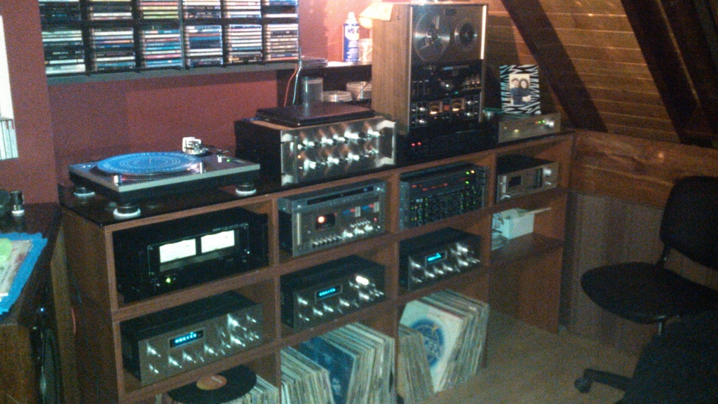 les muestro mi sala de escucha 2015-06-10_18-31-42_455_zpsdz0ig9tf