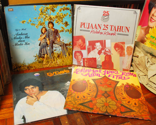 Vintage Vinyl LPs- Malay Titles LPCollage8P_zps5a0f59f7