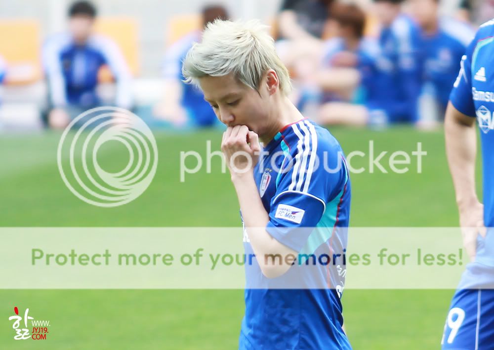 FOTOS "FC Men" - Junsu (27/06/2012) parte 4 16-1