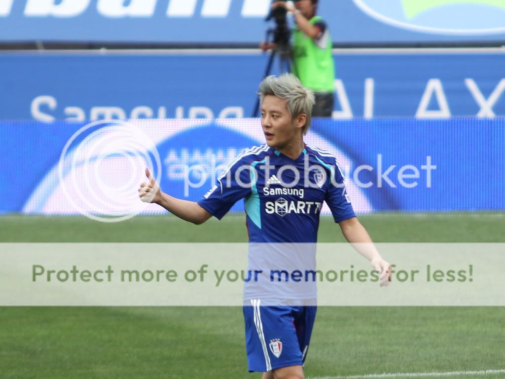 FOTOS "FC Men" - Junsu (27/06/2012) parte 4 606606542