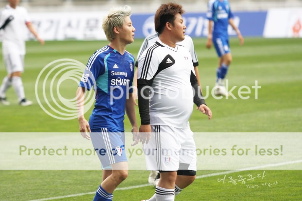 FOTOS "FC Men" - Junsu (27/06/2012) parte 4 606939814