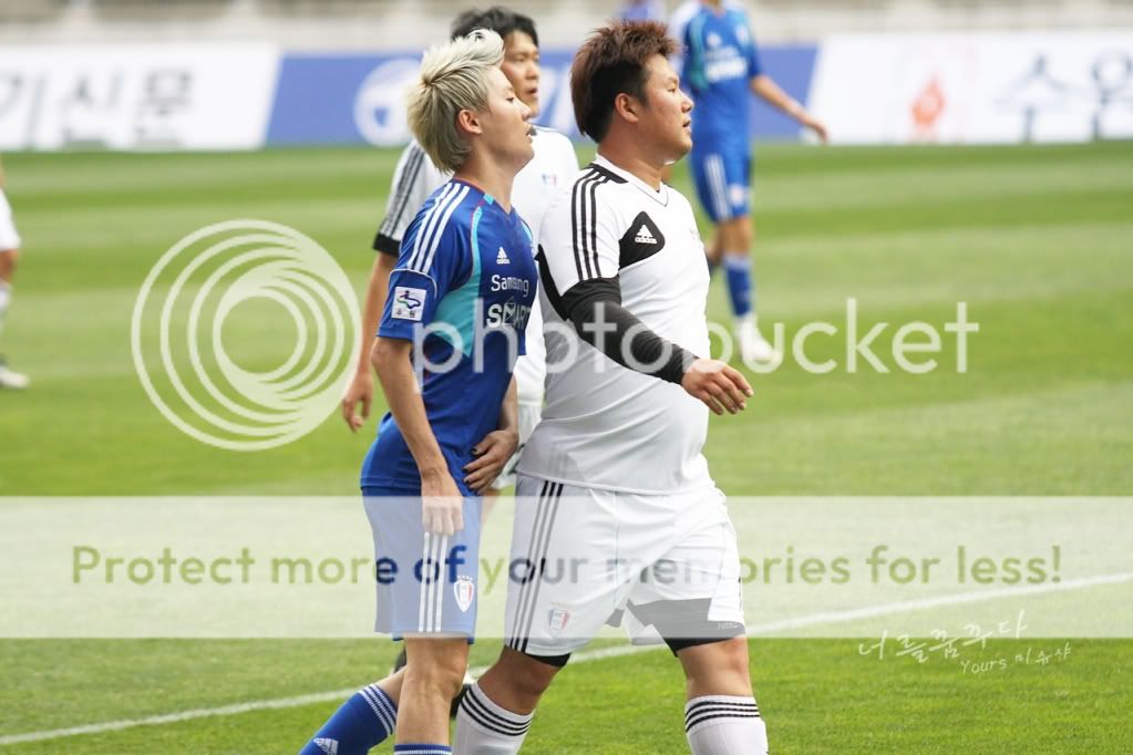 FOTOS "FC Men" - Junsu (27/06/2012) parte 4 606940316