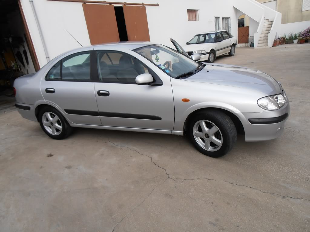 Nissan almera 1.5 qx  P4110246