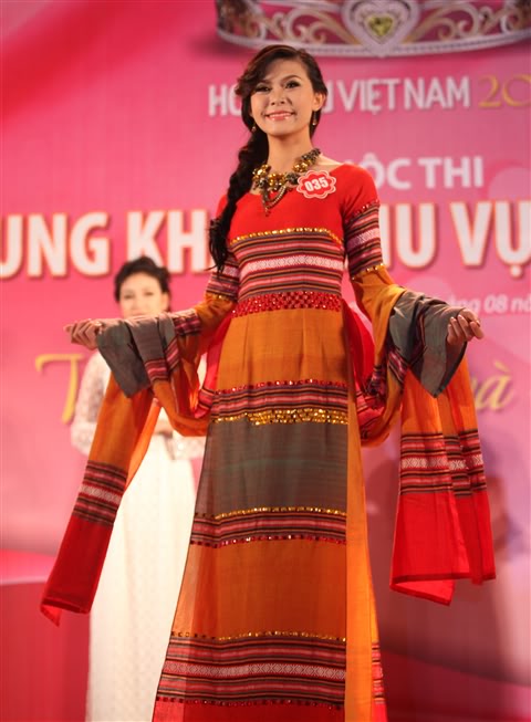 Vương Thu Phương, Phan Thị Mơ lọt chung kết Hoa hậu Việt Nam 2012 Phucchau