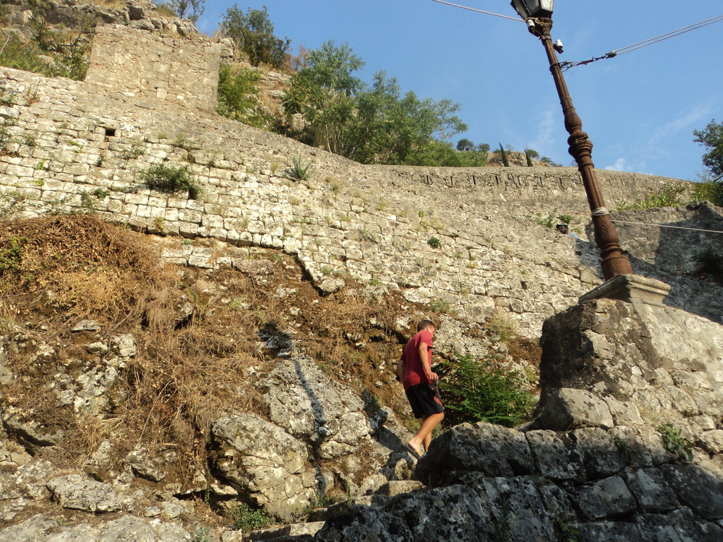 MotoAναμνηση Εξωτερικου Χωριs Mελαγχολια Νο 11 --Γιατι παιδακι μου σε λενε Μαυροβουνι?2015 DSC05721