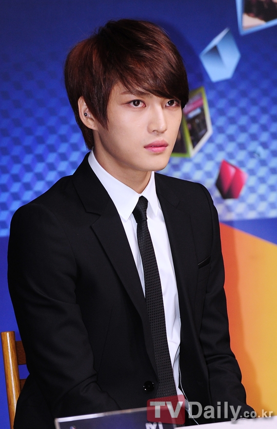 [02.11.12] [News] C-JeS giải thích lí do Jaejoong xóa tài khoản Twitter và tin đồn về việc Jaejoong phải vào bệnh viên 2m5b19g