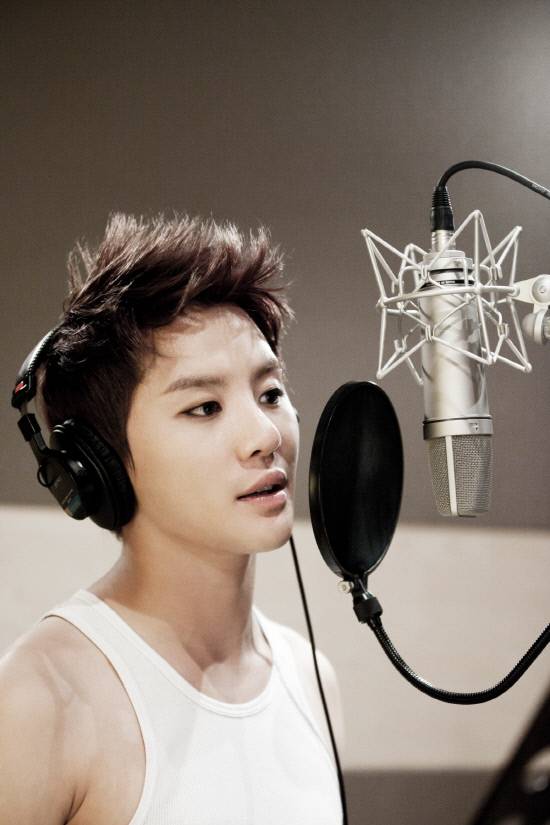 [08.08.12] [News] Junsu sẽ phát hành single tiếng Anh mới ‘UNCOMMITTED’ JS08082