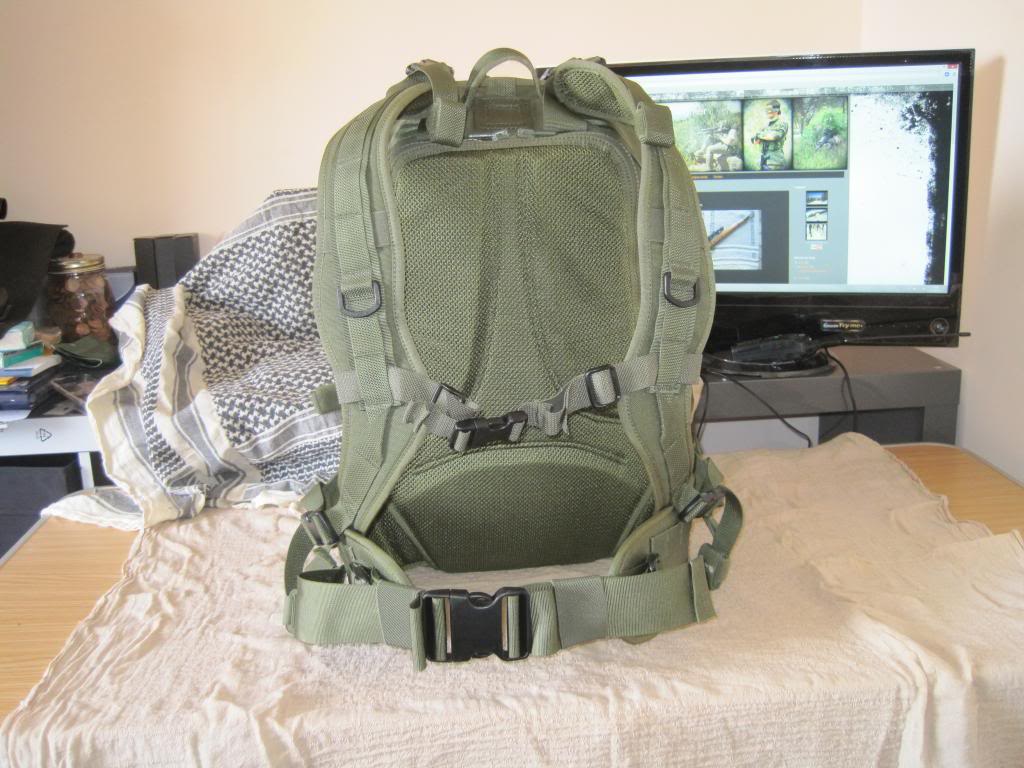 [Review] Flyye Fast EDC Pack IMG_1576_zpseef7ca5c