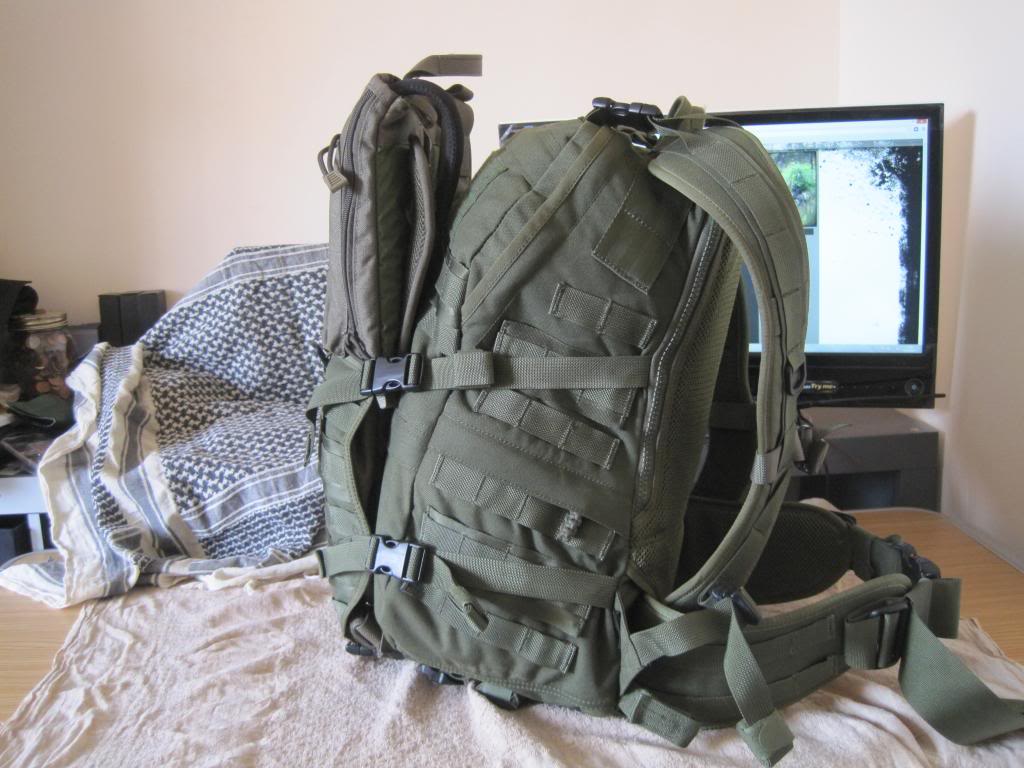 [Review] Flyye Fast EDC Pack IMG_1580_zps670725dd