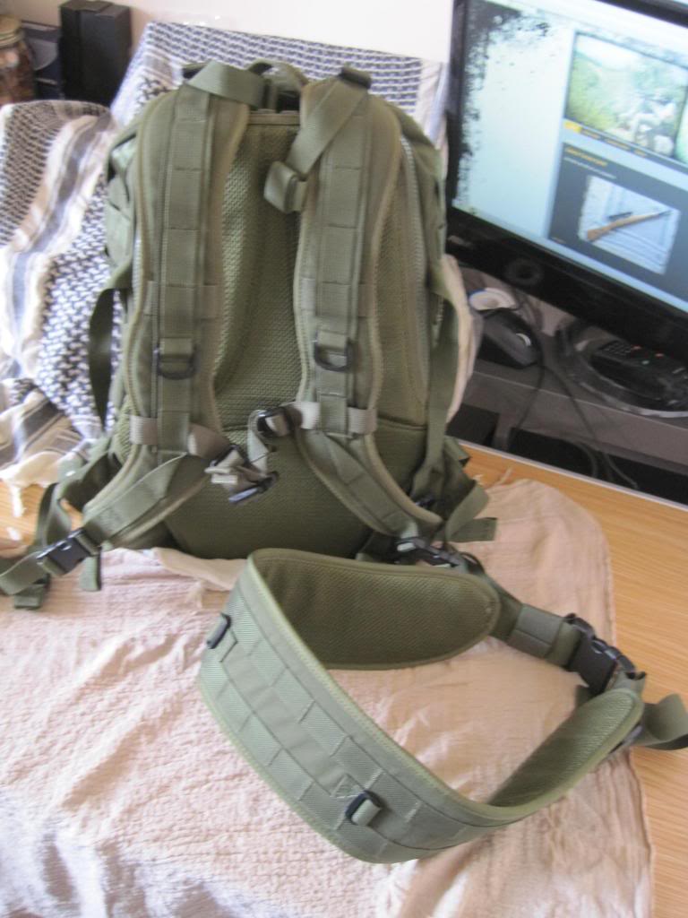 [Review] Flyye Fast EDC Pack IMG_1600_zpsfa3b7a21